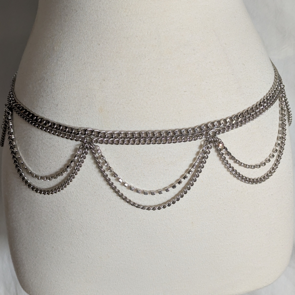 Cara NY Silvertone Chain And Rhinestone Adjustable Belt 32-39"